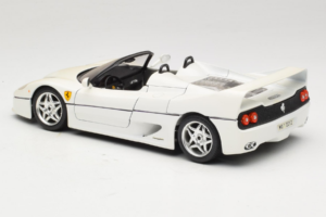 Ferrari F50 Kabriolet Biely Bburago 1:18 3352-W1 Kov – obrázok 7 z 8