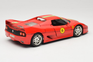 Ferrari F50 Coupe #6 Červený s Talianskou Vlajkou Bburago 1:18 3382-P1 Kov – obrázok 3 z 8