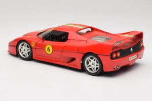Ferrari F50 Coupe #6 Červený s Talianskou Vlajkou Bburago 1:18 3382-P1 Kov – obrázok 7 z 8