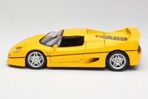 Ferrari F50 Giallo Modena Maisto 1:18 F50001 Kov – obrázok 4 z 8