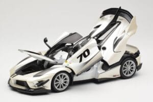 Ferrari FXX-K Evo #70 Biely Bburago 1:18 18-16012 Kov – obrázok 2 z 8