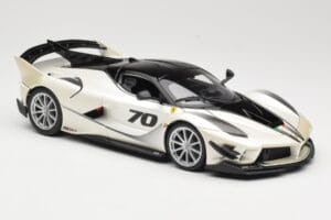 Ferrari FXX-K Evo #70 Biely Bburago 1:18 18-16012 Kov – obrázok 6 z 8