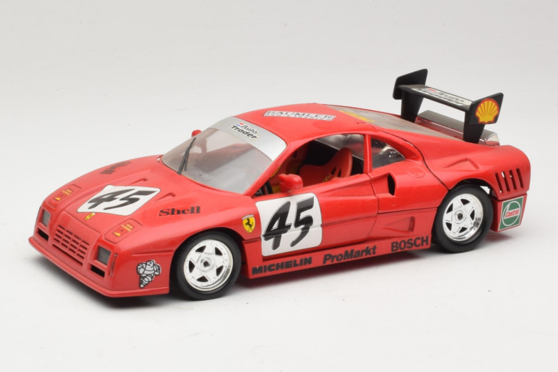 Ferrari 288 GTO Evoluzione #45 Červený Revell 1:18 48820 Kov