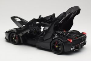 Ferrari LaFerrari F150 Matte Black Bburago 1:18 18-16901BK Kov – obrázok 5 z 8