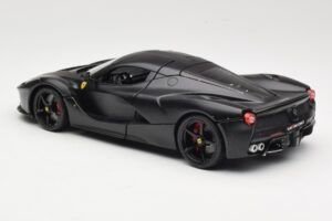 Ferrari LaFerrari F150 Matte Black Bburago 1:18 18-16901BK Kov – obrázok 7 z 8