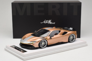 Ferrari SF90 Novitec Zlatý Strieborný Pruh IVY Merit 1:18 REMC028 Živica – obrázok 7 z 7