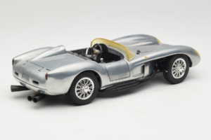 Ferrari Testa Rossa Chrome Silver Hot Wheels 1:18 25737 Kov – obrázok 3 z 8