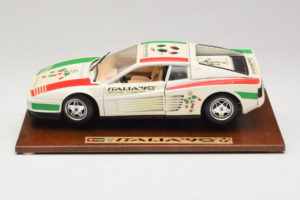 Ferrari Testarossa Italia 90 Biely Bburago 1:18 3059-W1 Kov