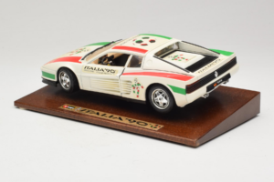 Ferrari Testarossa Italia 90 Biely Bburago 1:18 3059-W1 Kov – obrázok 6 z 8