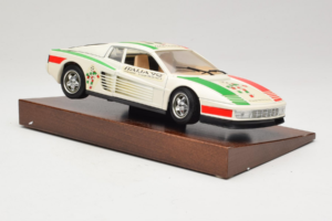 Ferrari Testarossa Italia 90 Biely Bburago 1:18 3059-W1 Kov – obrázok 7 z 8