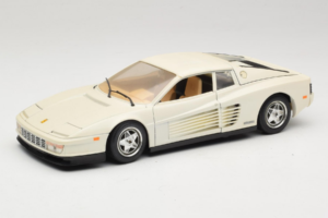 Ferrari Testarossa Biely Bburago 1:18 3019-W1 Kov