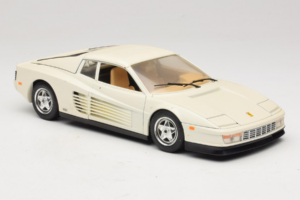 Ferrari Testarossa Biely Bburago 1:18 3019-W1 Kov – obrázok 6 z 8