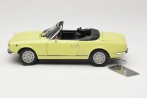 Fiat 124 Spider BS1 Žltý Sun Star 1:18 4921 Kov – obrázok 4 z 8
