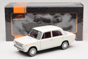 Fiat 124 Biely IXO 1:18 18CMC205OP Kov – obrázok 8 z 8