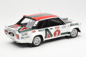 Fiat 131 Abarth #3 M. Alen / I. Kivimaki Winner Rally 1000 Lakes 1980 Kyosho 1:18 08376H Kov – obrázok 3 z 8