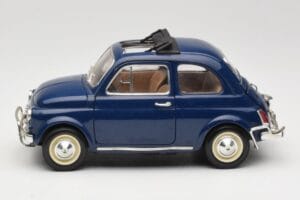 Fiat 500 L Modrý Bburago 1:18 3327 Kov – obrázok 4 z 8
