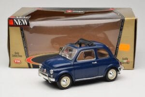 Fiat 500 L Modrý Bburago 1:18 3327 Kov – obrázok 8 z 8