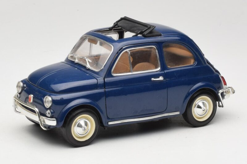 Fiat 500 L Modrý Bburago 1:18 3327 Kov