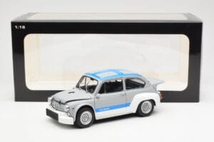 Fiat Abarth 1000 TCR Matná Šedá Modré Pruhy AUTOart 1:18 72642 Kov – obrázok 8 z 8