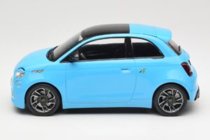 Abarth 500e Modrý IXO 1:18 MCG18499 Kov – obrázok 3 z 6