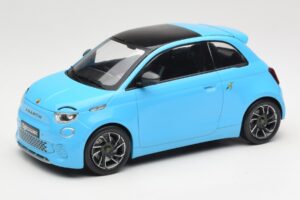 Abarth 500e Modrý IXO 1:18 MCG18499 Kov