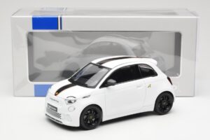 Abarth 500e Biely IXO 1:18 MCG18497 Kov – obrázok 6 z 6