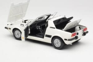Fiat X1/9 Biely Minichamps 1:18 100121685 Kov – obrázok 5 z 8