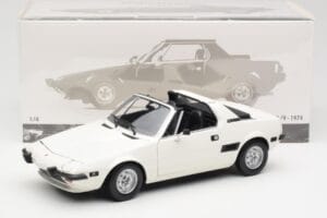 Fiat X1/9 Biely Minichamps 1:18 100121685 Kov – obrázok 8 z 8