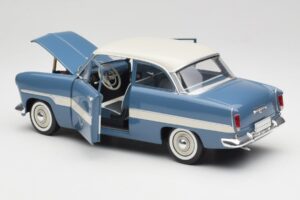Ford Taunus 12M P2 Modrý Pruhy Revell 1:18 08880-M1 Kov – obrázok 5 z 8
