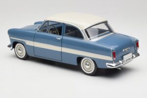 Ford Taunus 12M P2 Modrý Pruhy Revell 1:18 08880-M1 Kov – obrázok 7 z 8