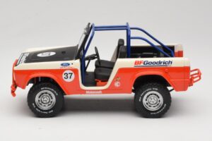 Ford Bronco Baja #37 1966 GreenLight 1:18 19037 Kov – obrázok 3 z 6