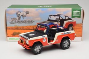 Ford Bronco Baja #37 1966 GreenLight 1:18 19037 Kov – obrázok 6 z 6