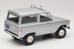 Ford Bronco Speed Movie GreenLight 1:18 19074 Kov – obrázok 3 z 7