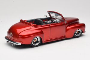Ford Cabriolet Red Metallic Road Signature 1:18 30028 Kov – obrázok 3 z 8