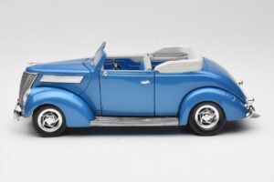 Ford Kabriolet Modrý Road Signature 1:18 92238 Kov – obrázok 4 z 8