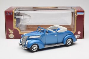 Ford Kabriolet Modrý Road Signature 1:18 92238 Kov – obrázok 8 z 8