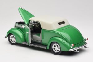 Ford Kabriolet Zelený Road Signature 1:18 92239 Kov – obrázok 5 z 8