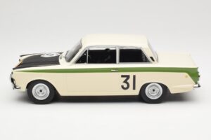 Ford Cortina Lotus #31 J. Ickx / G. Staepelaere Marathon de la Route 1966 MCG 1:18 MCG18436R Kov – obrázok 3 z 6