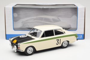 Ford Cortina Lotus #31 J. Ickx / G. Staepelaere Marathon de la Route 1966 MCG 1:18 MCG18436R Kov – obrázok 6 z 6