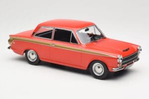 Ford Cortina Lotus Red & Gold Stripe MCG 1:18 MCG18532 Kov – obrázok 4 z 6
