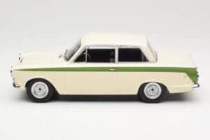 Ford Cortina Lotus White & Green Stripe MCG 1:18 MCG18434 Kov – obrázok 3 z 6
