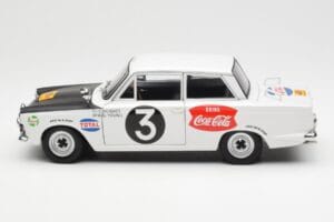 Ford Cortina Mk1 #3 P. Hughes / B. Young African Safari Rally 1964 AUTOart 1:18 86428 Kov – obrázok 4 z 8