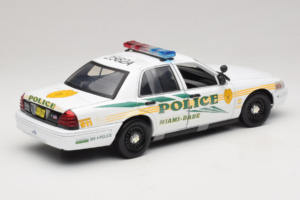 Ford Crown Victoria Police Interceptor CSI Miami GreenLight 1:18 13514 Kov – obrázok 2 z 6