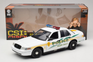 Ford Crown Victoria Police Interceptor CSI Miami GreenLight 1:18 13514 Kov – obrázok 6 z 6