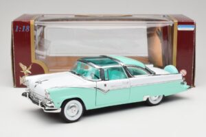 Ford Crown Victoria Seafoam Zelený & Biely Road Legends 1:18 92138 Kov – obrázok 7 z 7