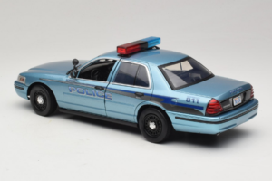 Ford Crown Victoria Police Cruiser Twilight Blue Greenlight 1:18 1643 Kov – obrázok 7 z 8
