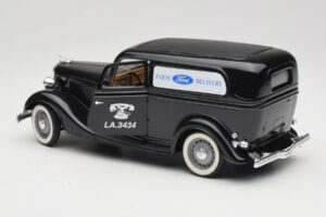 Ford Delivery Truck Ford Parts Čierny Solido 1:18 8417 Kov – obrázok 5 z 8