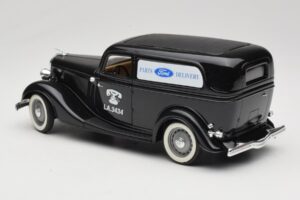 Ford Delivery Truck Ford Parts Čierny Solido 1:18 8417 Kov – obrázok 7 z 8