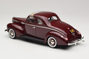 Ford Deluxe Coupe Tmavočervený ERTL 1:18 7936 Kov – obrázok 6 z 7
