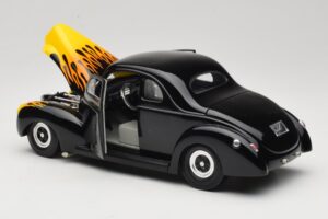 Ford Deluxe Hot Rod Čierny Universal Hobbies 1:18 6002 Kov – obrázok 5 z 8